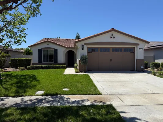 Property Slideshow image 3 of 34 | 2443 plumcreek ln, Manteca, CA, 95336