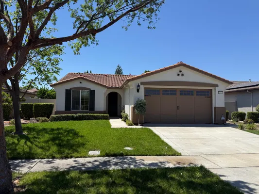 Property Slideshow image 2 of 34 | 2443 plumcreek ln, Manteca, CA, 95336