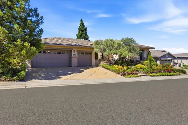 Property Slideshow image 3 of 54 | 2471 walden view ln, Lincoln, CA, 95648