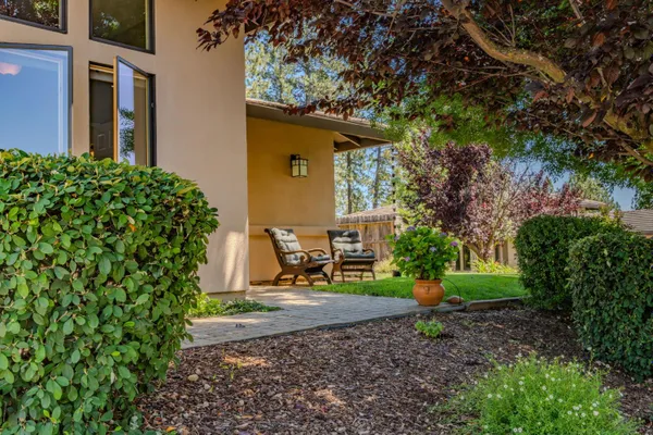 Property Slideshow image 2 of 33 | 2031 thomas dr, Jackson, CA, 95642