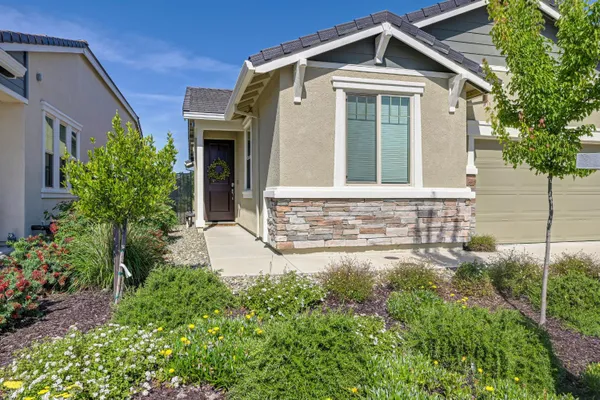 Property Slideshow image 3 of 40 | 8961 cerro vista dr, El Dorado Hills, CA, 95762