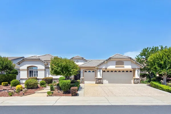 Property Slideshow image 2 of 79 | 7817 rosestone ln, Roseville, CA, 95747