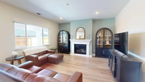 Property Slideshow image 3 of 48 | 5111 peace lily ln, Roseville, CA, 95747
