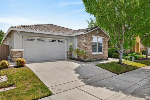 Property Slideshow image 3 of 64 | 4436 libyan sea ln, Sacramento, CA, 95834