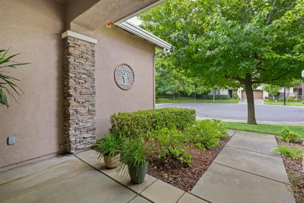 Property Slideshow image 2 of 61 | 47 camrosa pl, Sacramento, CA, 95835