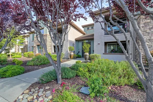 Property Slideshow image 2 of 30 | 1530 topanga ln 100, Lincoln, CA, 95648