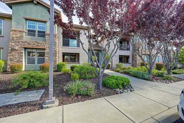 Property Slideshow image 3 of 30 | 1530 topanga ln 100, Lincoln, CA, 95648