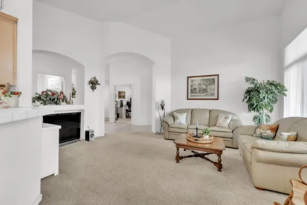Property Slideshow image 3 of 27 | 6065 plum canyon ln, Roseville, CA, 95747