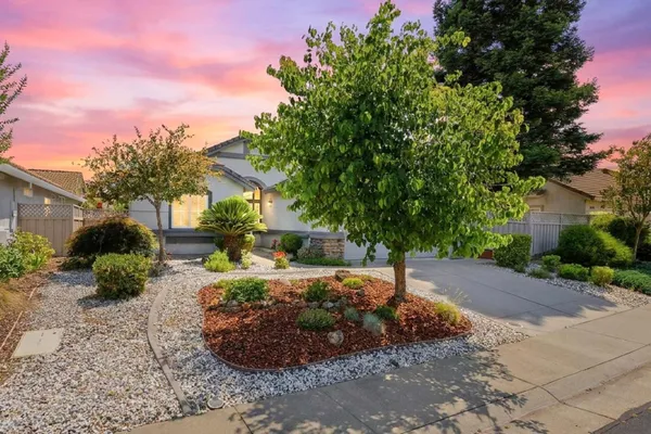 Property Slideshow image 2 of 33 | 7476 apple hollow loop, Roseville, CA, 95747