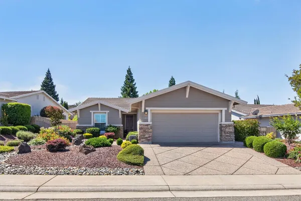 Property Slideshow image 2 of 58 | 2245 kingfisher ln, Lincoln, CA, 95648