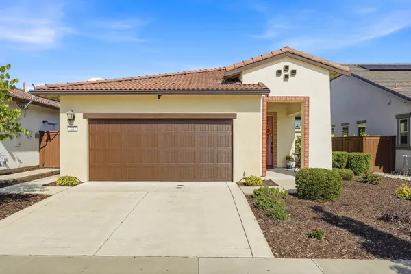 Property Slideshow image 2 of 51 | 7015 la cumbre dr, El Dorado Hills, CA, 95762