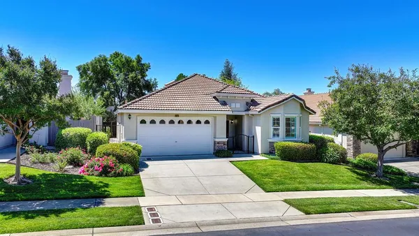 Property Slideshow image 3 of 94 | 8026 fallview way, El Dorado Hills, CA, 95762