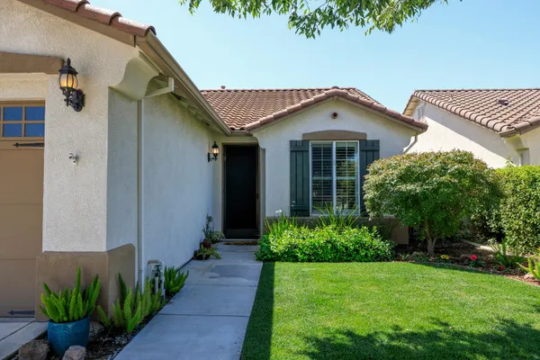 Property Slideshow image 3 of 37 | 1454 carriage house st, Manteca, CA, 95336