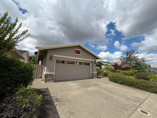 Property Slideshow image 3 of 25 | 162 calistoga ln, Lincoln, CA, 95648