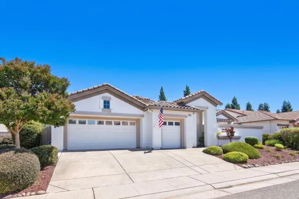 Property Slideshow image 3 of 62 | 2209 lamplight ln, Lincoln, CA, 95648