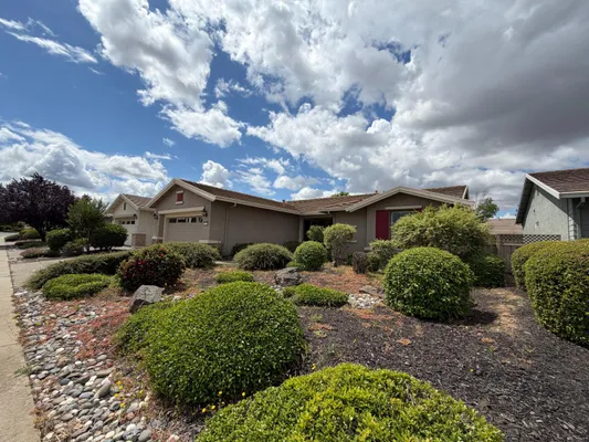 Property Slideshow image 2 of 25 | 162 calistoga ln, Lincoln, CA, 95648