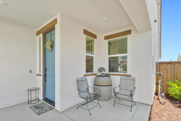 Property Slideshow image 2 of 60 | 4635 trout lily ln, Roseville, CA, 95747
