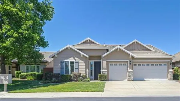 Property Slideshow image 2 of 75 | 2438 langtree dr, Roseville, CA, 95747