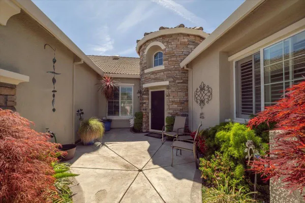 Property Slideshow image 3 of 37 | 9216 forestberry way, El Dorado Hills, CA, 95762