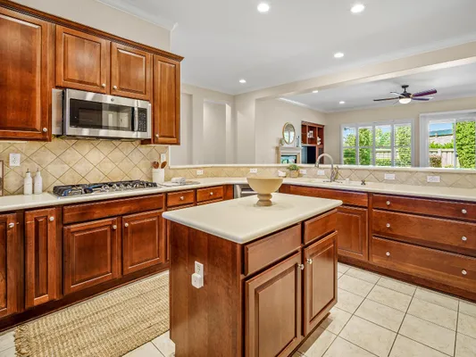 Property Slideshow image 3 of 52 | 2695 kingfisher ln, Lincoln, CA, 95648