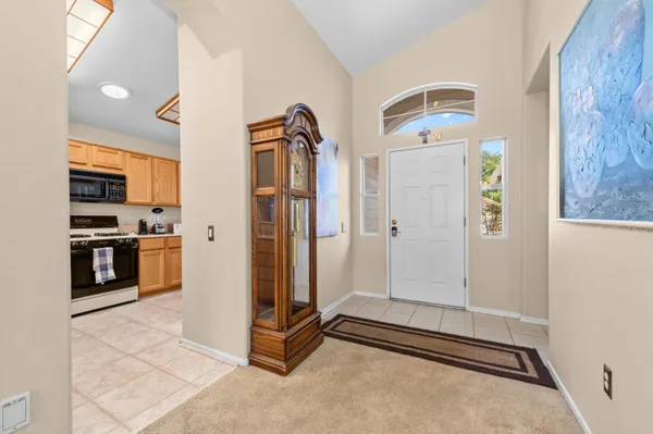 Property Slideshow image 3 of 23 | 300 whiterose ct, Roseville, CA, 95747