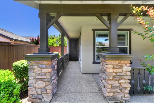 Property Slideshow image 3 of 59 | 7424 foxburgh ct, Elk Grove, CA, 95757