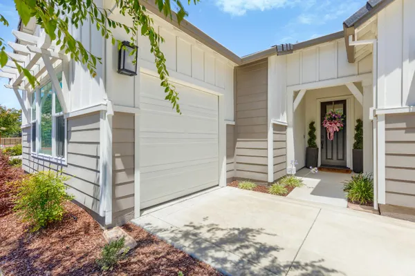 Property Slideshow image 3 of 64 | 4740 nigella cir, Roseville, CA, 95747