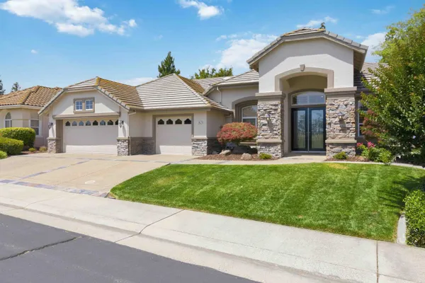 Property Slideshow image 3 of 65 | 7457 acorn glen loop, Roseville, CA, 95747