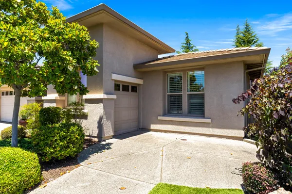 Property Slideshow image 3 of 59 | 2306 longspur loop, Lincoln, CA, 95648