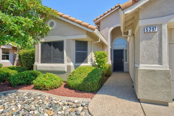 Property Slideshow image 3 of 62 | 5297 dreamgarden loop, Roseville, CA, 95747