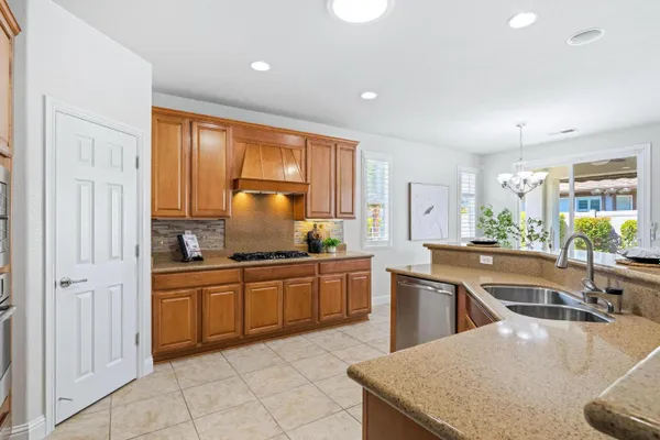 Property Slideshow image 3 of 68 | 2379 belle glade ln, Manteca, CA, 95336