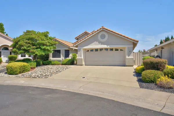 Property Slideshow image 2 of 62 | 5297 dreamgarden loop, Roseville, CA, 95747