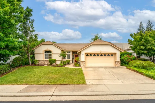 Property Slideshow image 2 of 52 | 4081 rose crk, Roseville, CA, 95747