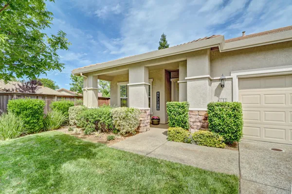 Property Slideshow image 2 of 75 | 3783 coldwater dr, Rocklin, CA, 95765