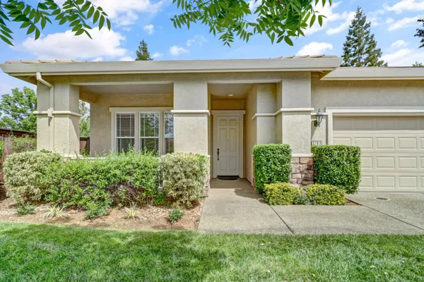 Property Slideshow image 3 of 75 | 3783 coldwater dr, Rocklin, CA, 95765