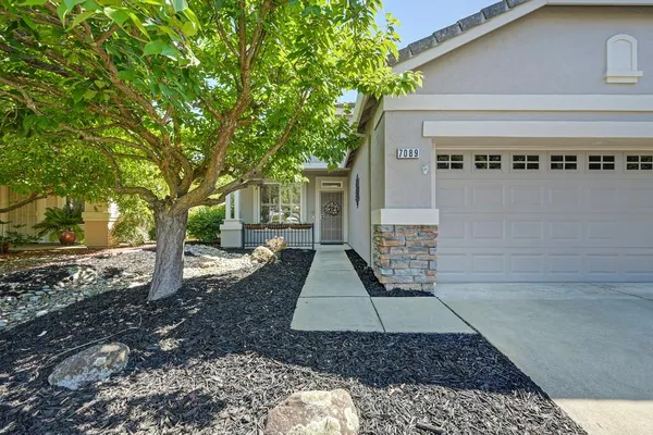 Property Slideshow image 2 of 47 | 7089 stagecoach cir, Roseville, CA, 95747