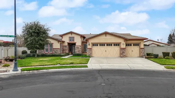 Property Slideshow image 2 of 99 | 2498 pepper tree ln, Manteca, CA, 95336