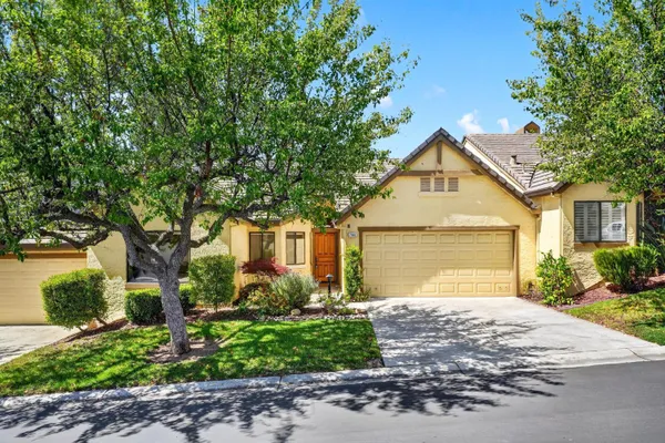 Property Slideshow image 2 of 67 | 7653 falkirk dr, San Jose, CA, 95135