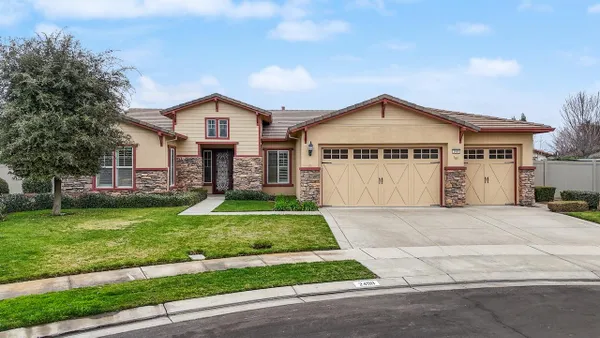 Property Slideshow image 3 of 99 | 2498 pepper tree ln, Manteca, CA, 95336