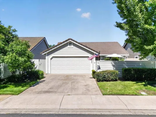 Property Slideshow image 3 of 27 | 3545 blackstone way, Modesto, CA, 95356