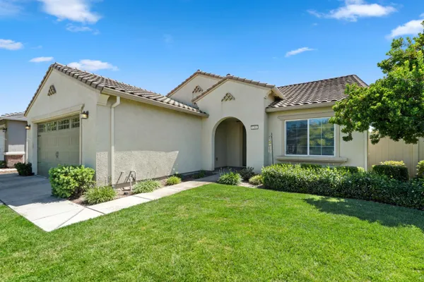 Property Slideshow image 2 of 32 | 1384 arbor brook dr, Manteca, CA, 95336