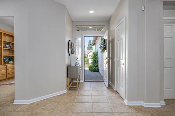 Property Slideshow image 3 of 50 | 300 lariat loop, Lincoln, CA, 95648