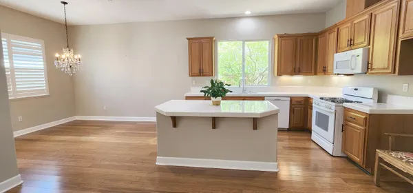 Property Slideshow image 2 of 44 | 2064 ranch bluff way, El Dorado Hills, CA, 95762