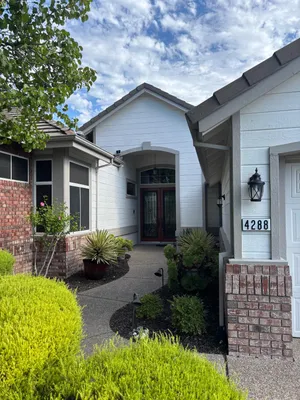 Property Slideshow image 3 of 29 | 4288 echo rock ln, Roseville, CA, 95747