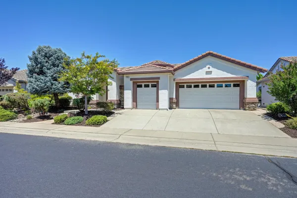 Property Slideshow image 3 of 47 | 714 canyon oak ln, Lincoln, CA, 95648