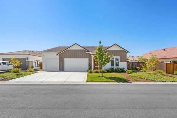 Property Slideshow image 3 of 81 | 4721 trumpet lily way, Roseville, CA, 95747