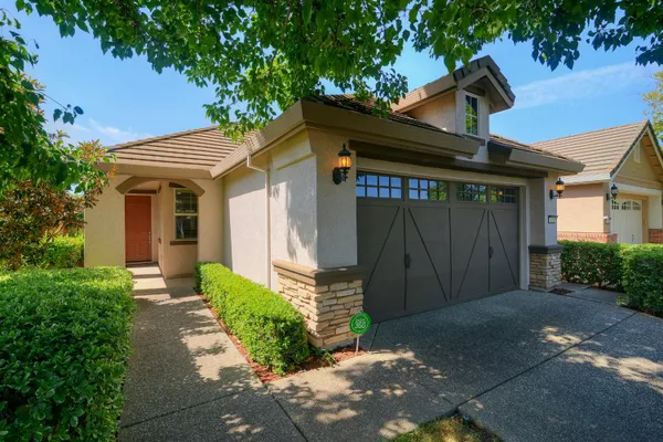 Property Slideshow image 3 of 27 | 7828 barnsley way, Elk Grove, CA, 95757