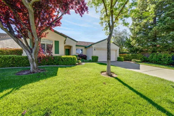 Property Slideshow image 3 of 41 | 2713 robinson creek ln, Elk Grove, CA, 95758