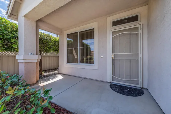 Property Slideshow image 2 of 31 | 5137 dreamgarden loop, Roseville, CA, 95747