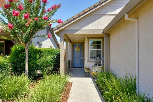 Property Slideshow image 2 of 49 | 9935 kennet way, Elk Grove, CA, 95757